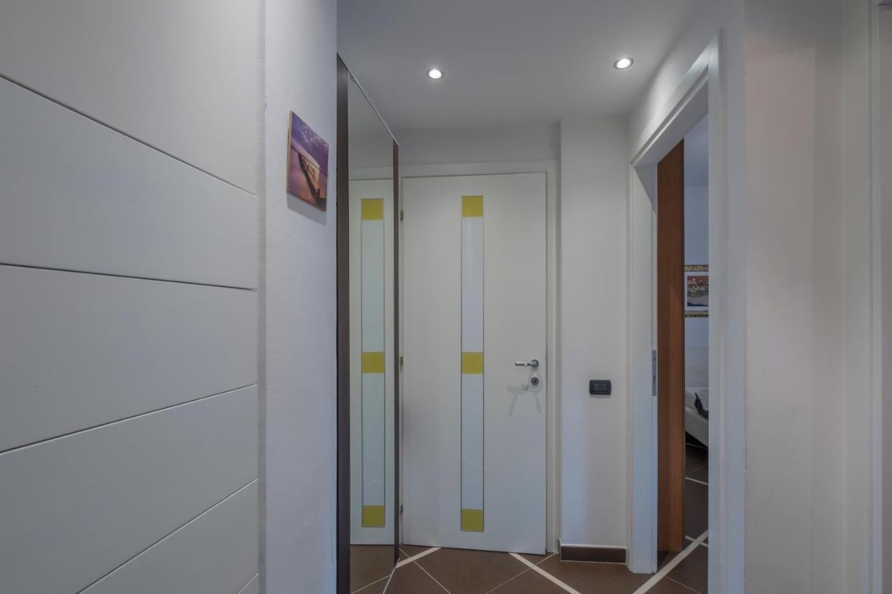 Aura Home Sirmione - 2 Bedrooms Apartment Exterior photo